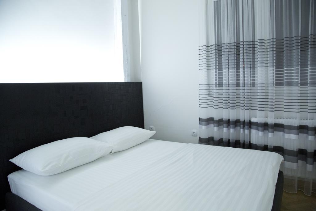 Mansarda Apartment 贝尔格莱德 外观 照片
