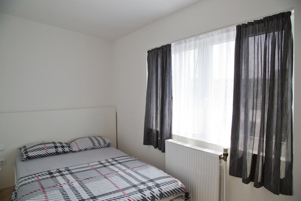 Mansarda Apartment 贝尔格莱德 外观 照片